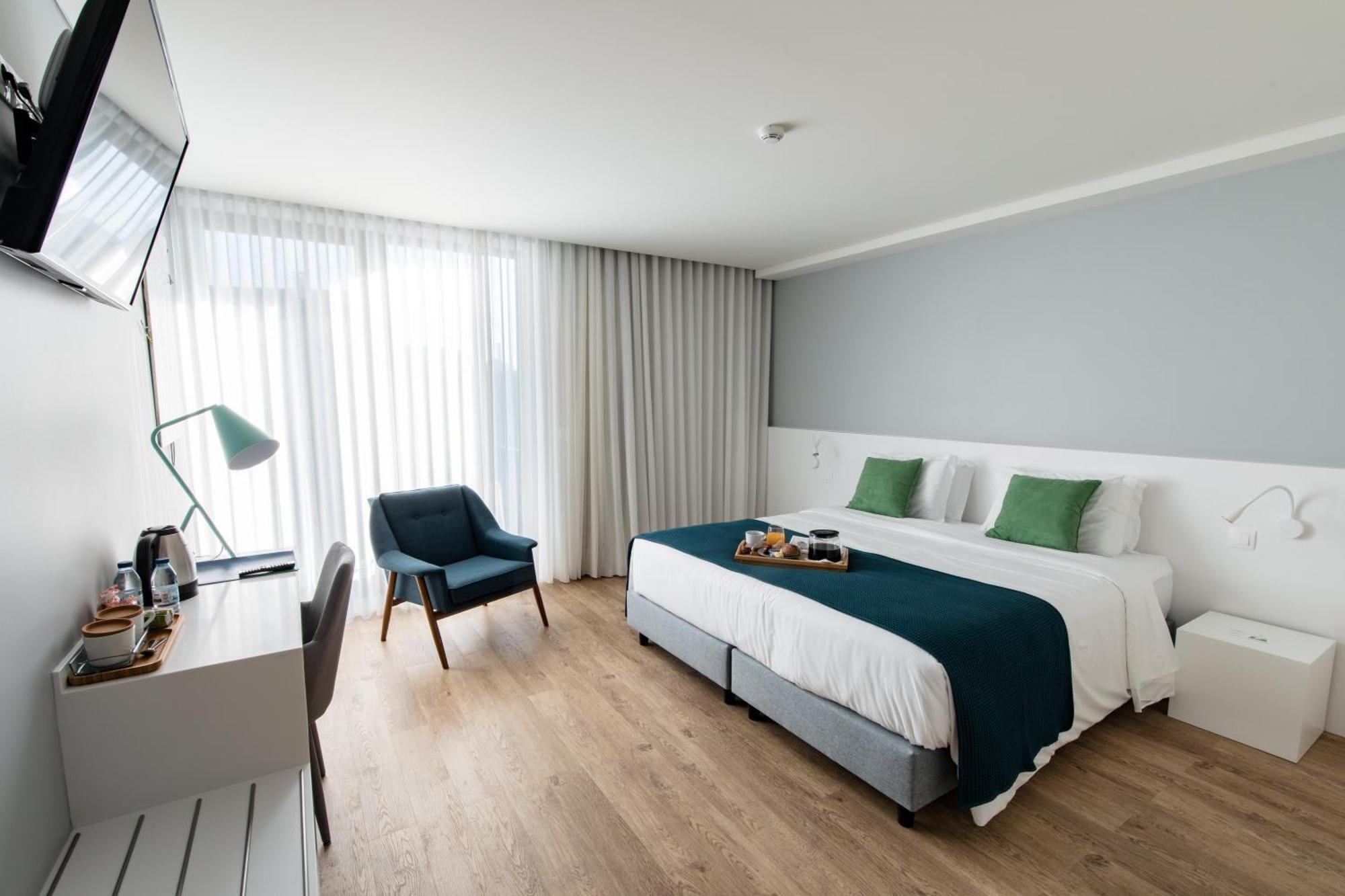 Ilha Hostel & Suites Ponta Delgada  Bagian luar foto
